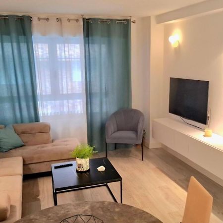 Moderno Apartamento Con Garaje Privado En El Centro De Vigo Esterno foto