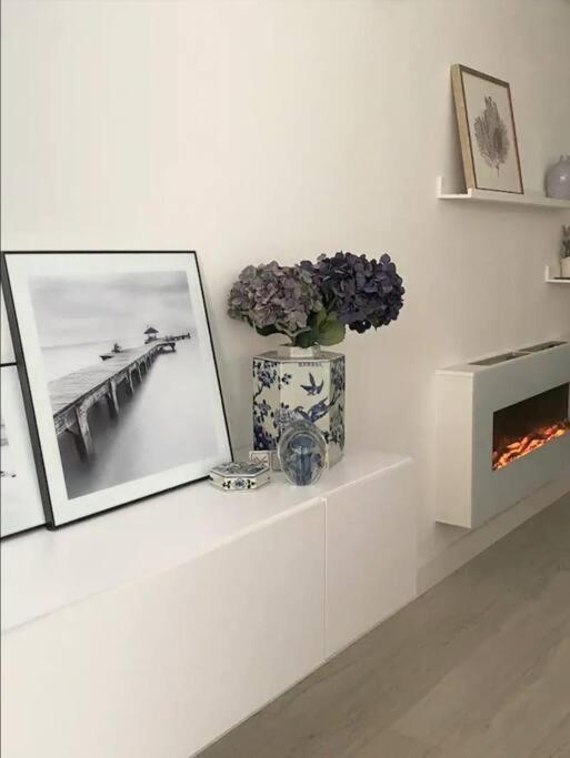 Moderno Apartamento Con Garaje Privado En El Centro De Vigo Esterno foto