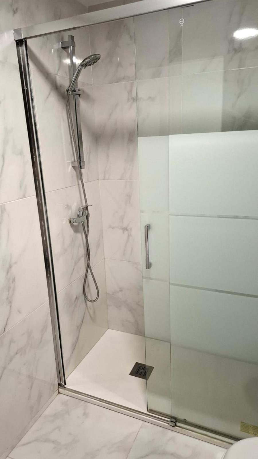 Moderno Apartamento Con Garaje Privado En El Centro De Vigo Esterno foto
