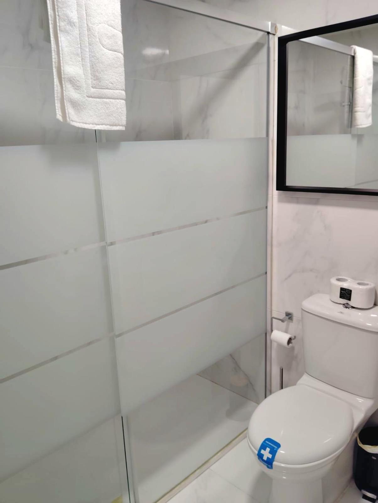 Moderno Apartamento Con Garaje Privado En El Centro De Vigo Esterno foto