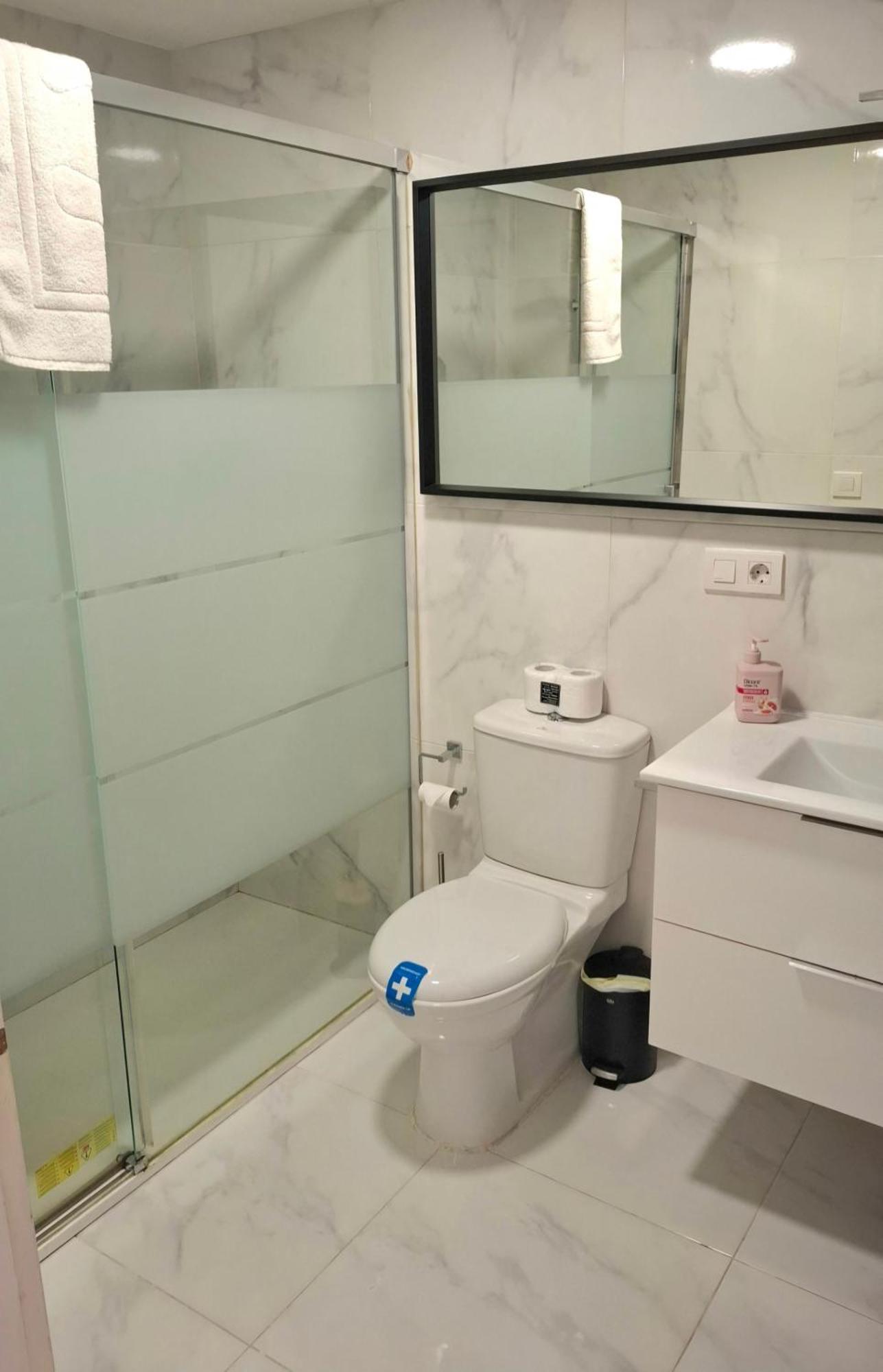 Moderno Apartamento Con Garaje Privado En El Centro De Vigo Camera foto